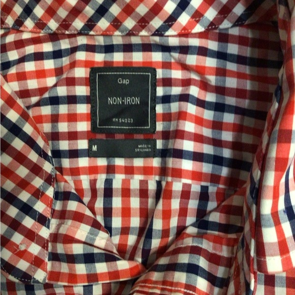 GAP Men's Plaid Button Down Shirt - Red and Blue - Picture 2 of 6